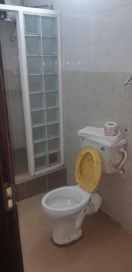 Presken Hotel @Villa Ikeja Buitenkant foto