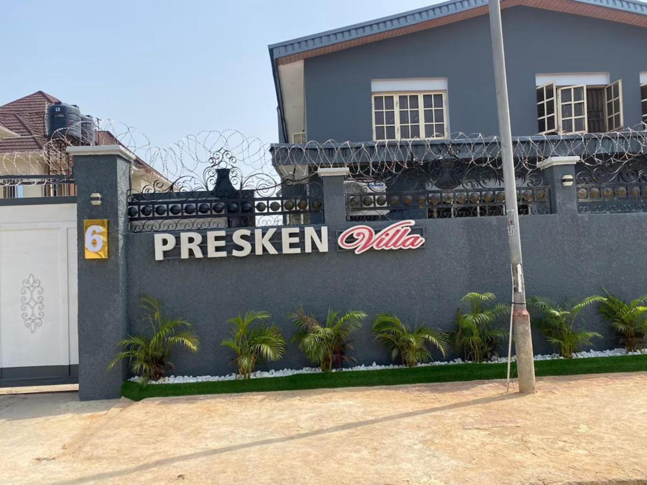 Presken Hotel @Villa Ikeja Buitenkant foto
